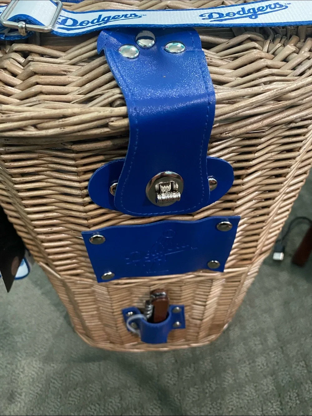LA Dodgers Wicker Wine Insulated Cooler Bag with Logo Strap & Corkscrew